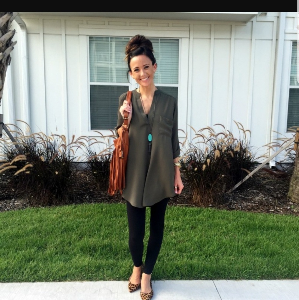 Nordstrom Lush Roll Tab Tunic Top green Size XS